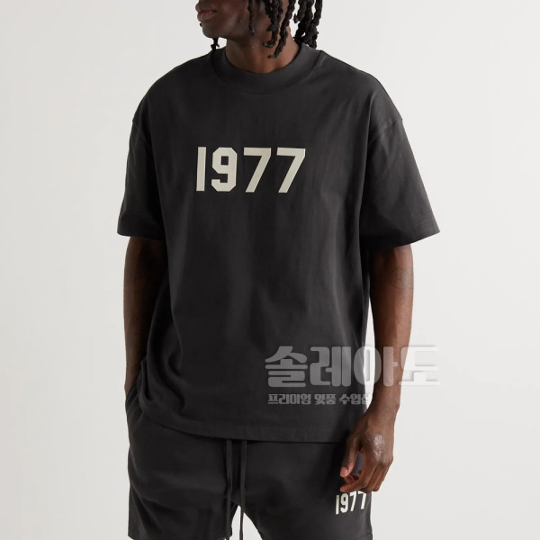 FEAR OF GOD ESSENTIALS 피오갓 피어오브갓 에센셜 22SS 1977 반팔 티셔츠